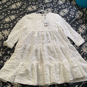 BEAUTIFUL DRESS ZARA. NEW WITH TAGS SIZE XS